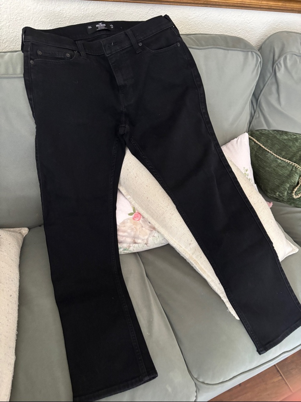 Hollister Men's Black Straight Jeans